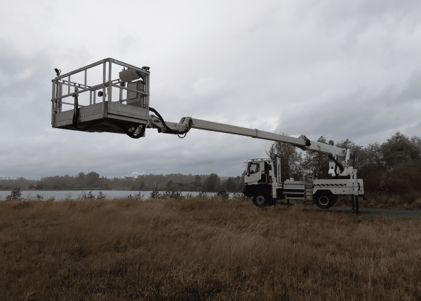 OVERLOADING OF THE AERIAL WORK PLATFORM: IMPACTS ON STABILITY AND SAFETY