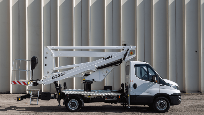 WHY ARTICULATED AERIAL PLATFORMS ARE IDEAL FOR WORKING AT HEIGHTS IN CONFINED SPACES?