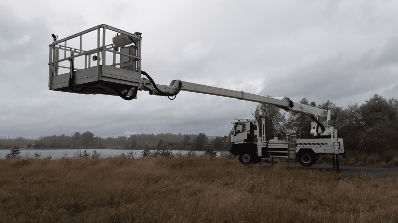 OVERLOADING OF THE AERIAL WORK PLATFORM: IMPACTS ON STABILITY AND SAFETY