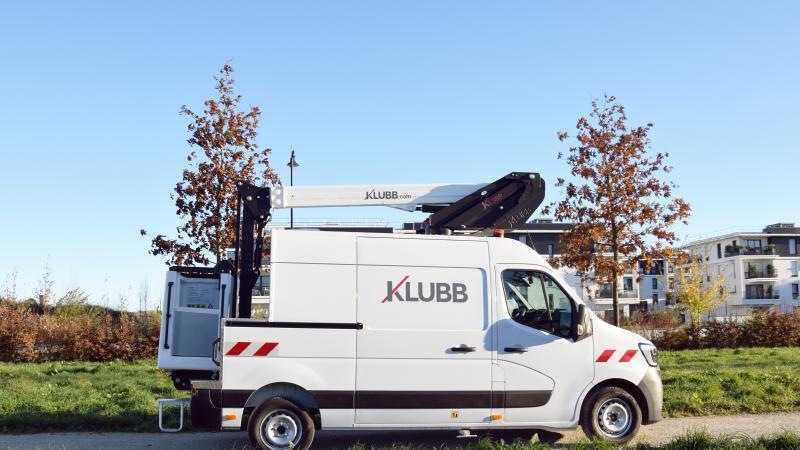 HOW TO CHOOSE THE RIGHT VAN-MOUNTED AERIAL PLATFORM FOR TELECOMMUNICATIONS PROFESSIONALS?