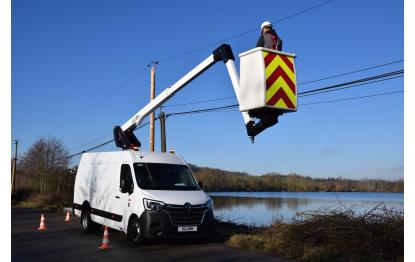 12.70m insulated telescopic aerial platform on ford transit l2h2 e13