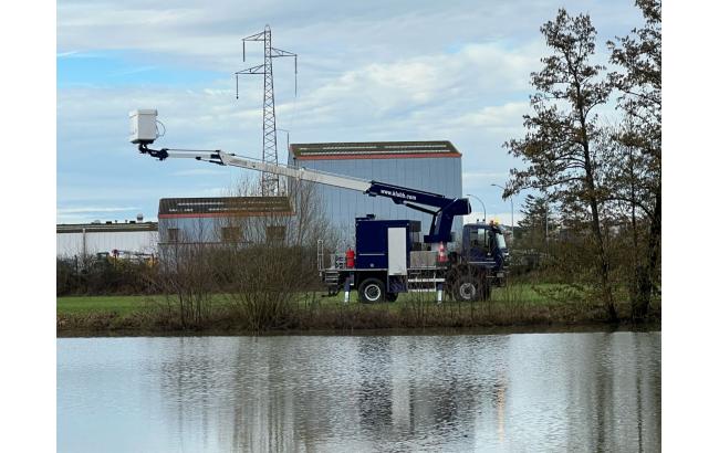 18,5m insulated aerial platform on iveco mlc150 4x4 e17p 4x4