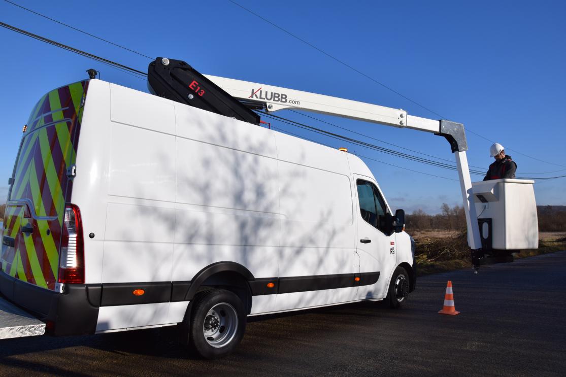 12.70m insulated telescopic aerial platform on ford transit l2h2 e13