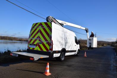 12,70m insulated aerial platform on ford transit l2h2 e13
